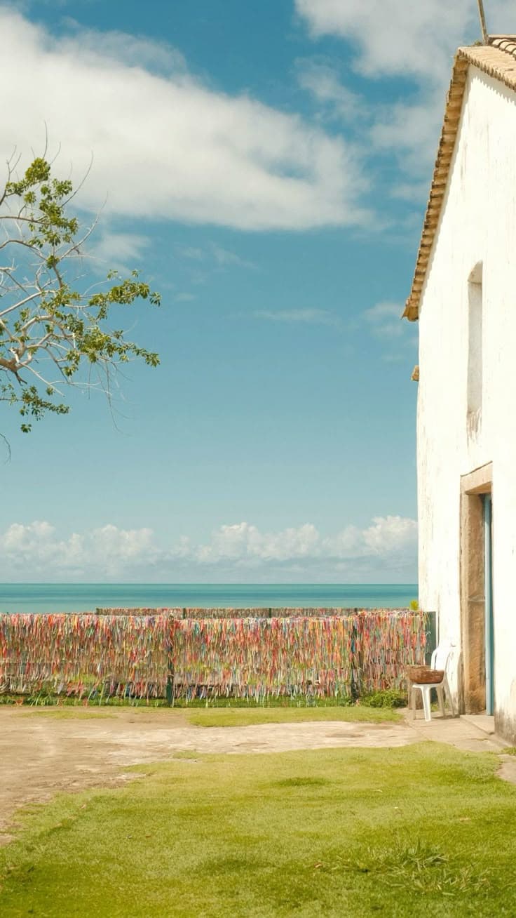 Igreja de Nossa Senhora d'Ajuda no centro histórico de Arraial d'Ajuda